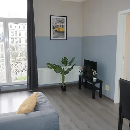 Plantin 3 Sleeping 2 Bathrooms. Antwerp