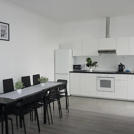 Plantin 3 Sleeping 2 Bathrooms. Apartment Antwerp